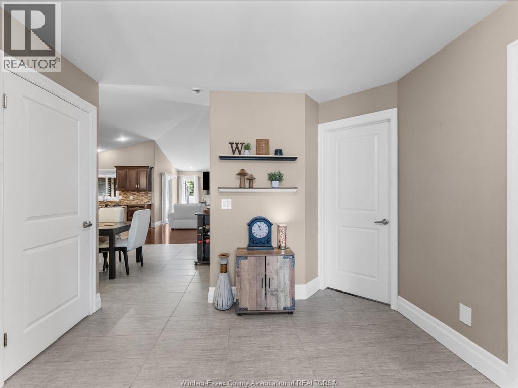 500 Brown Crescent, Amherstburg, Ontario  N9V 0B9 - Photo 4 - 26020192