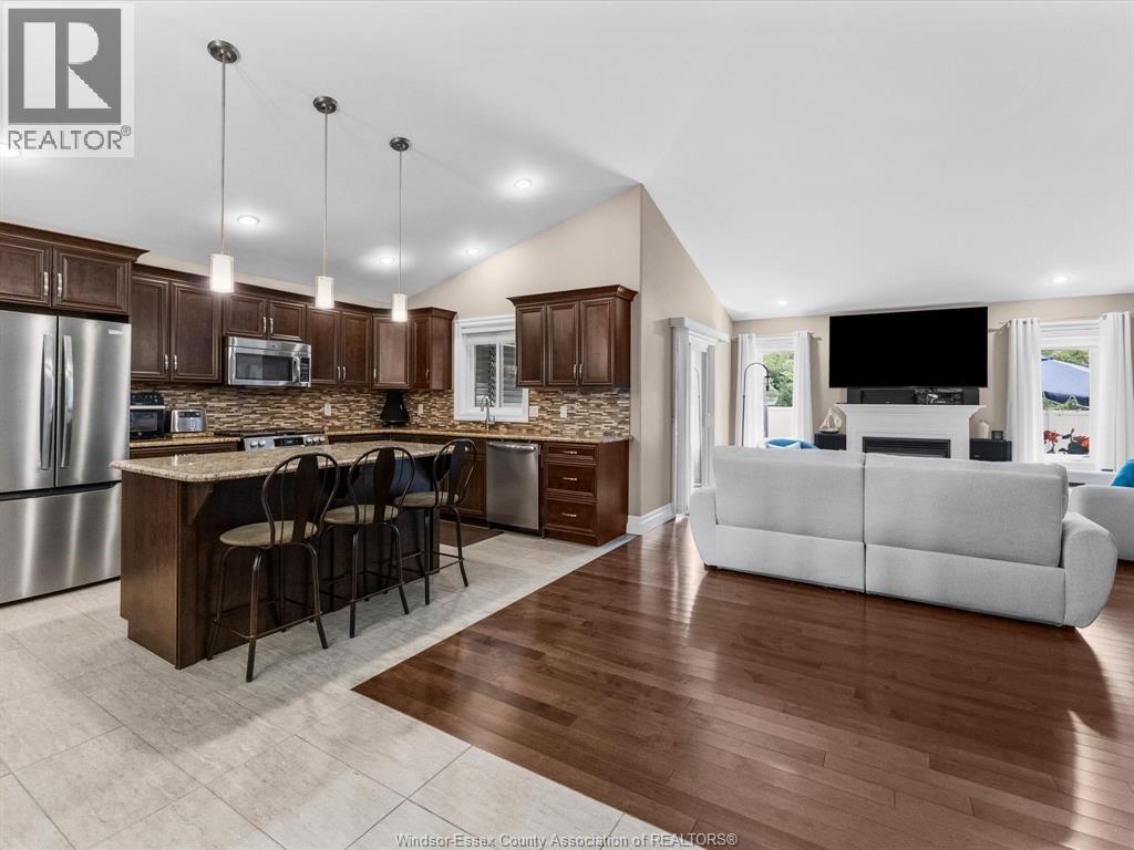 500 Brown Crescent, Amherstburg, Ontario  N9V 0B9 - Photo 6 - 26020192