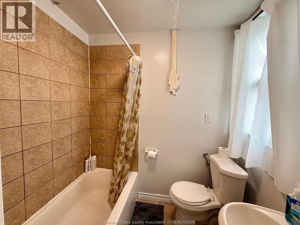 722 Dougall Avenue, Windsor, Ontario  N9A 4P8 - Photo 8 - 26020218
