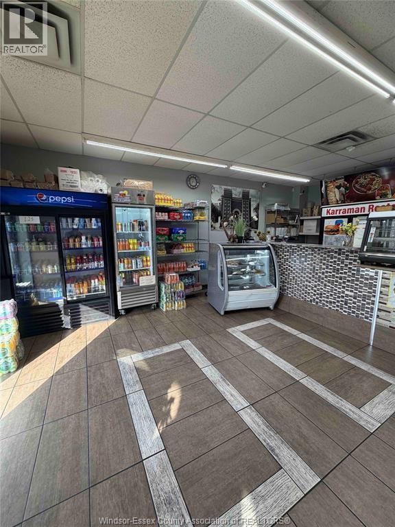 567 Wyandotte Street East, Windsor, Ontario  N9A 3J1 - Photo 3 - 26020235