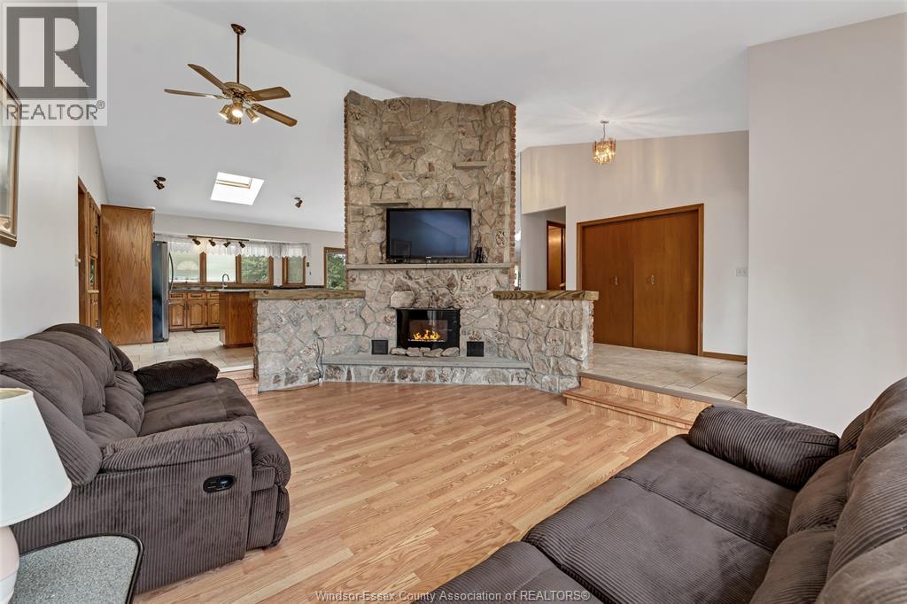 367 Elmstead, Lakeshore, Ontario  N8N 2L9 - Photo 23 - 26020254