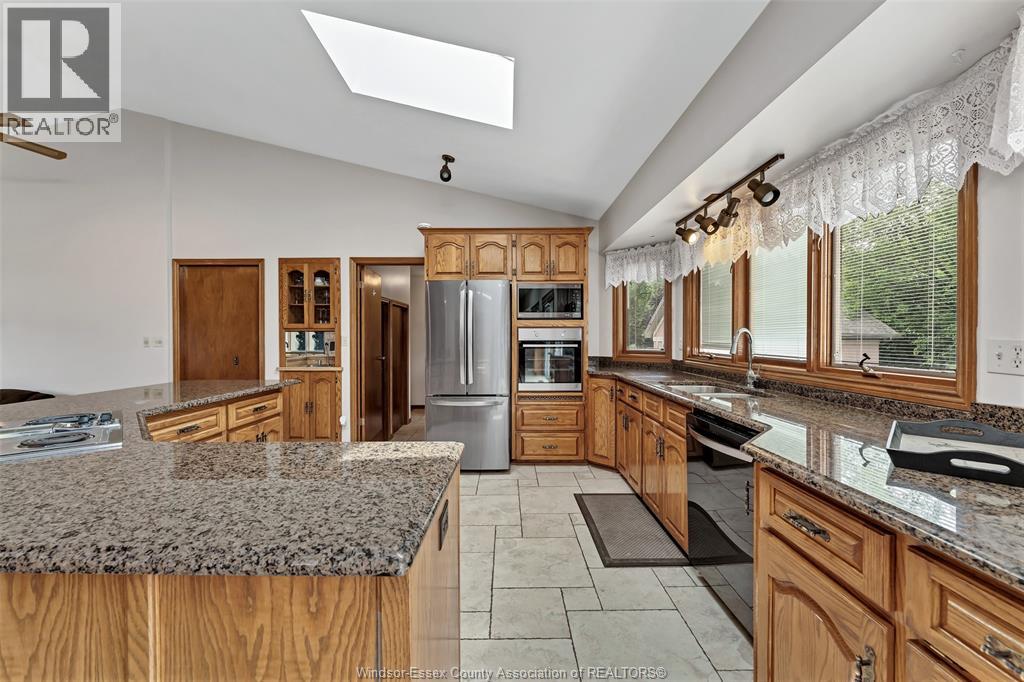 367 Elmstead, Lakeshore, Ontario  N8N 2L9 - Photo 29 - 26020254