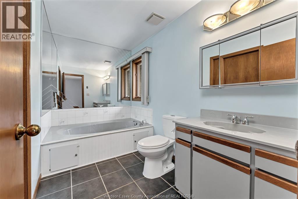 367 Elmstead, Lakeshore, Ontario  N8N 2L9 - Photo 34 - 26020254