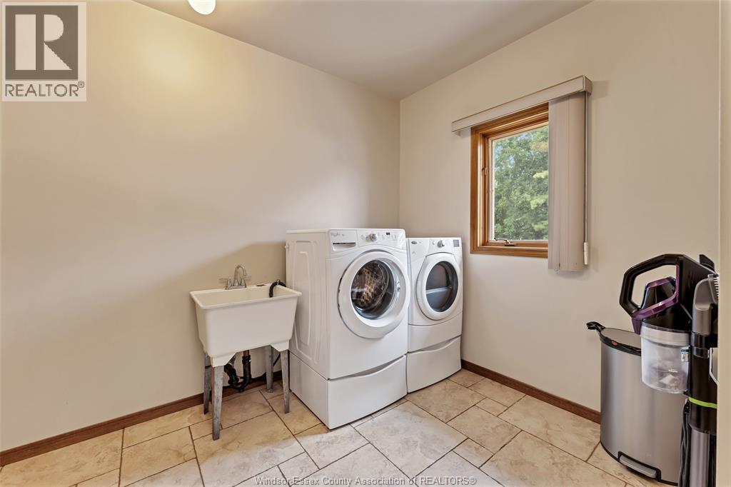 367 Elmstead, Lakeshore, Ontario  N8N 2L9 - Photo 39 - 26020254