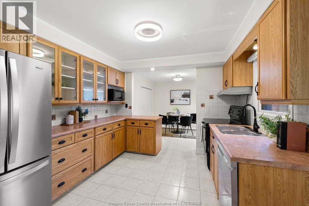 2594 Buckingham, Windsor, Ontario  N8T 2B6 - Photo 12 - 26020244