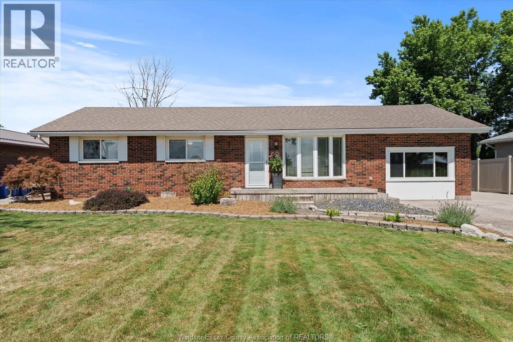 561 COUNTY RD 2, Lakeshore, Ontario