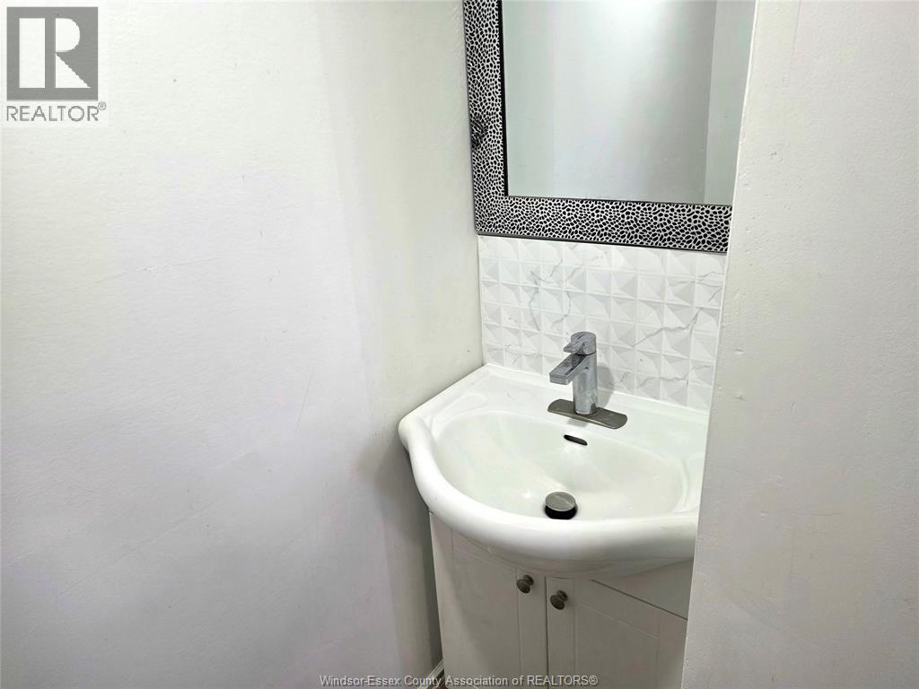1126 Louis Avenue, Windsor, Ontario  N9A 1Y2 - Photo 15 - 26020261