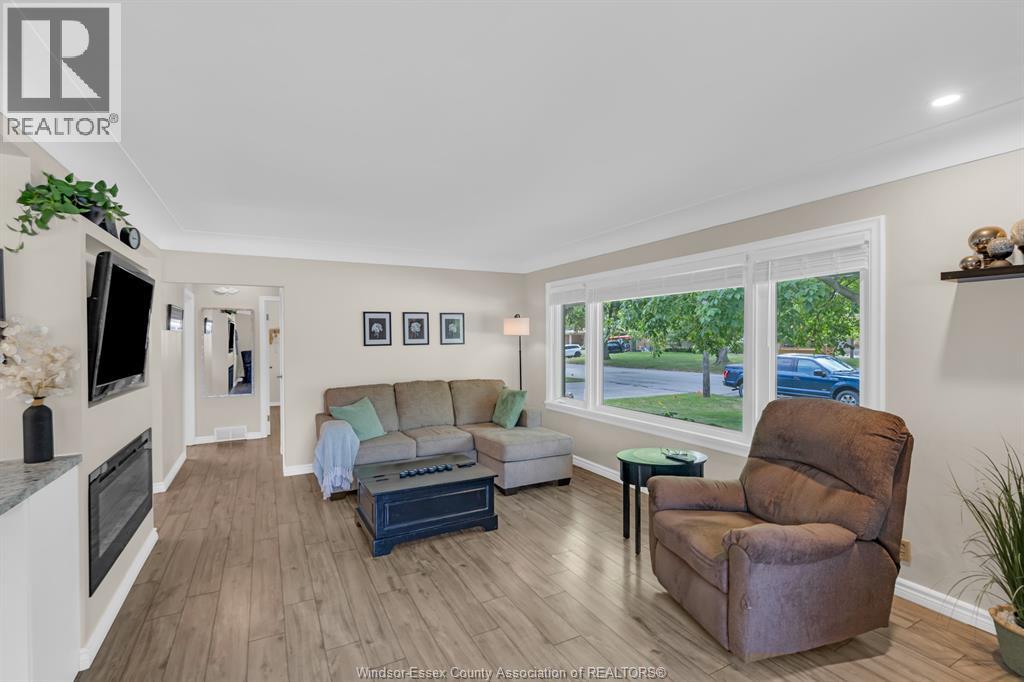 22 Danforth, Leamington, Ontario  N8H 2P7 - Photo 6 - 26020239