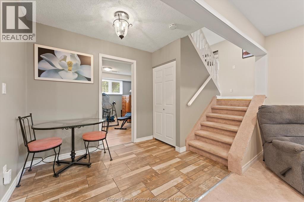 2402 St. Alphonse Avenue, Tecumseh, Ontario  N8N 2W9 - Photo 18 - 26020312