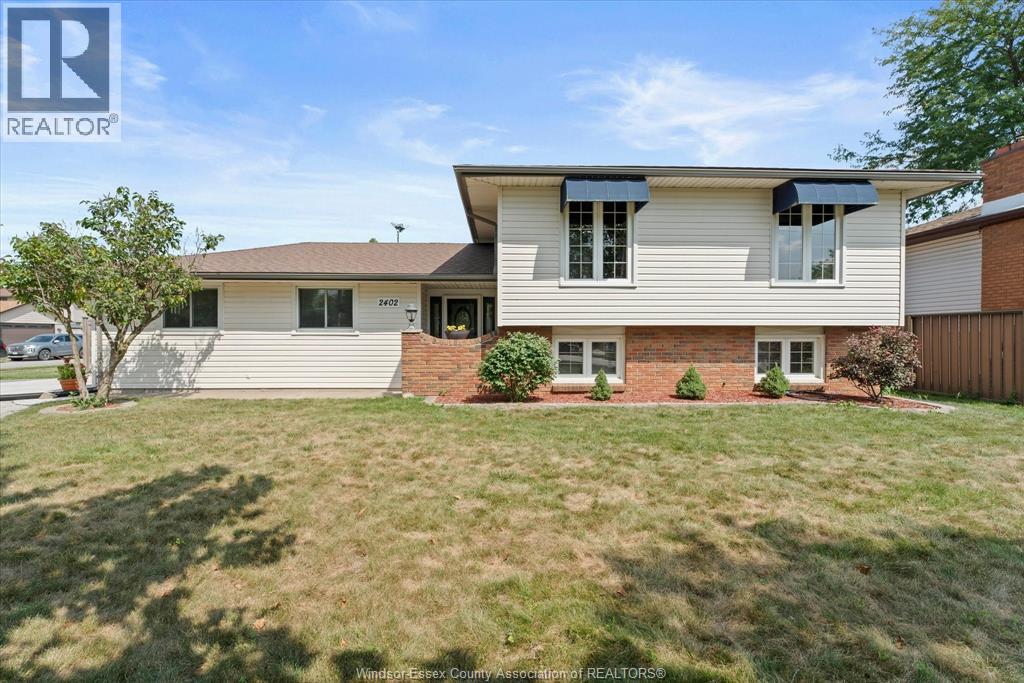2402 St. Alphonse Avenue, Tecumseh, Ontario  N8N 2W9 - Photo 2 - 26020312