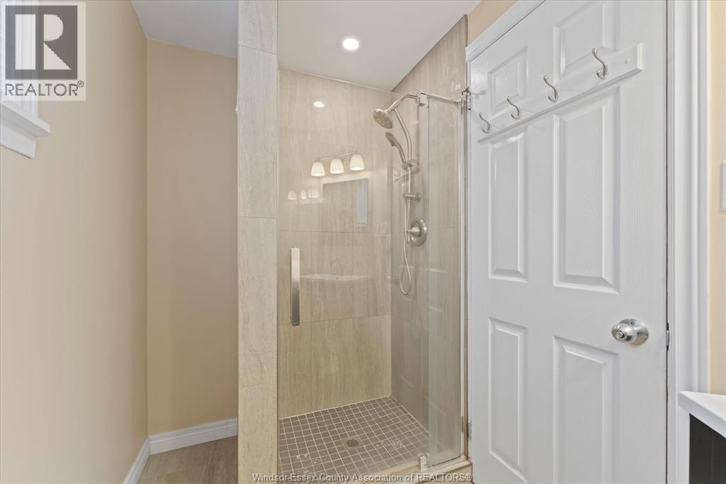 2402 St. Alphonse Avenue, Tecumseh, Ontario  N8N 2W9 - Photo 23 - 26020312