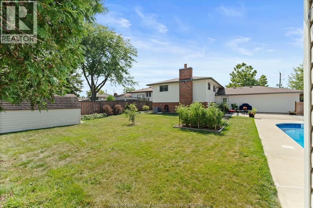 2402 St. Alphonse Avenue, Tecumseh, Ontario  N8N 2W9 - Photo 34 - 26020312