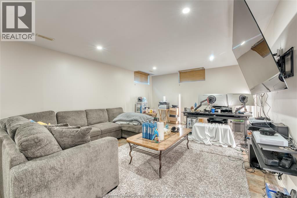 201 Ellison, Leamington, Ontario  N8H 5J2 - Photo 29 - 26020333