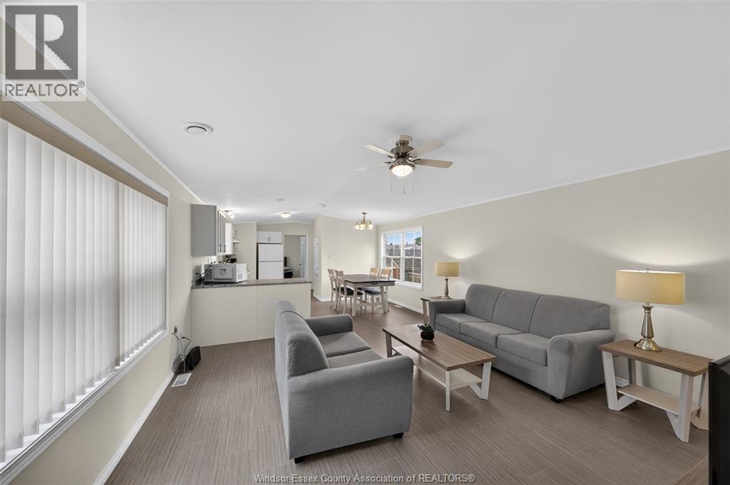 122 Steven Court, Essex, Ontario  N8M 1Z9 - Photo 4 - 26020340