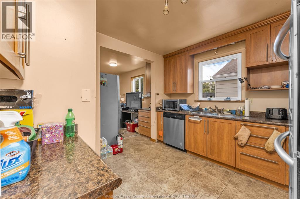 2258 Parkwood, Windsor, Ontario  N8W 2J9 - Photo 10 - 26020320