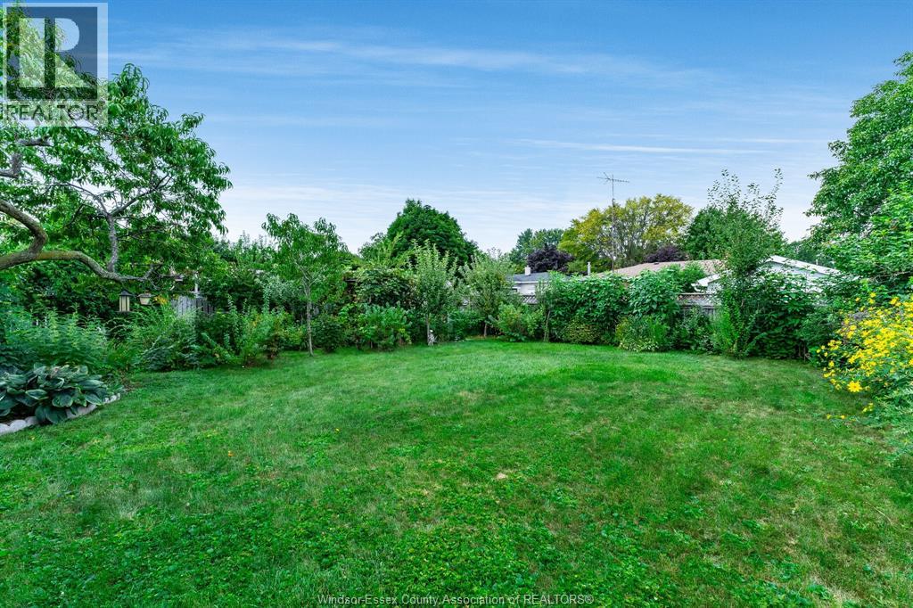 37 Elizabeth Crescent, Leamington, Ontario  N8H 4Y4 - Photo 40 - 26020343