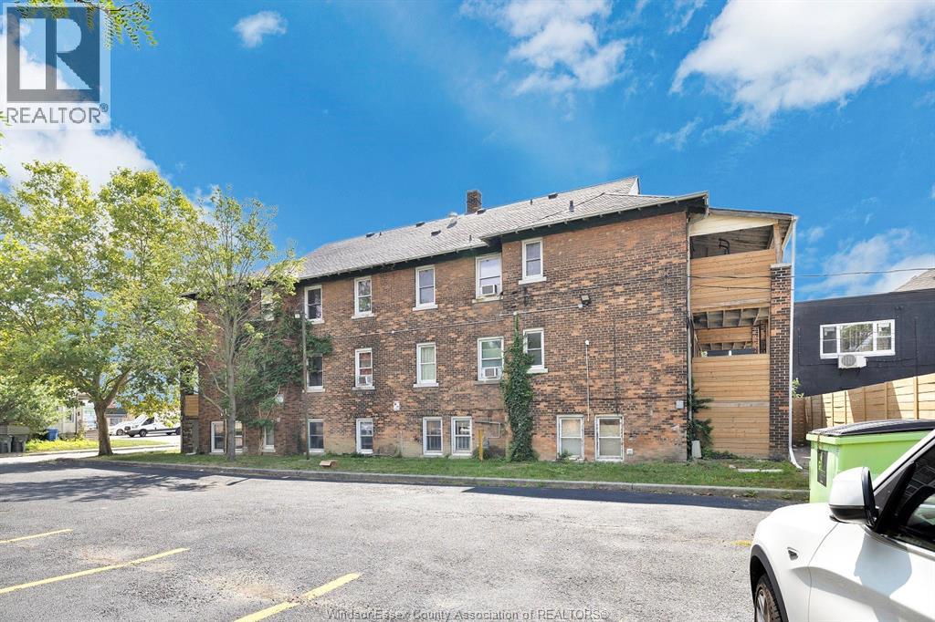 561 Parent Avenue, Windsor, Ontario  N9A 2C2 - Photo 5 - 26020332