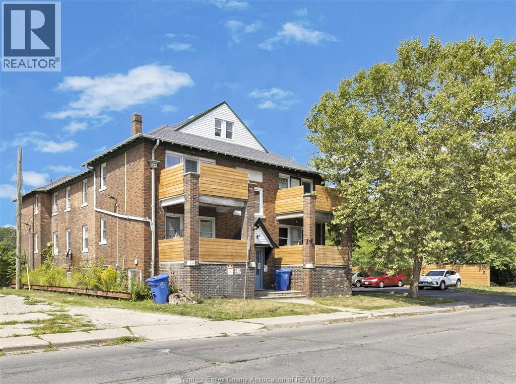 561 Parent Avenue, Windsor, Ontario  N9A 2C2 - Photo 4 - 26020329