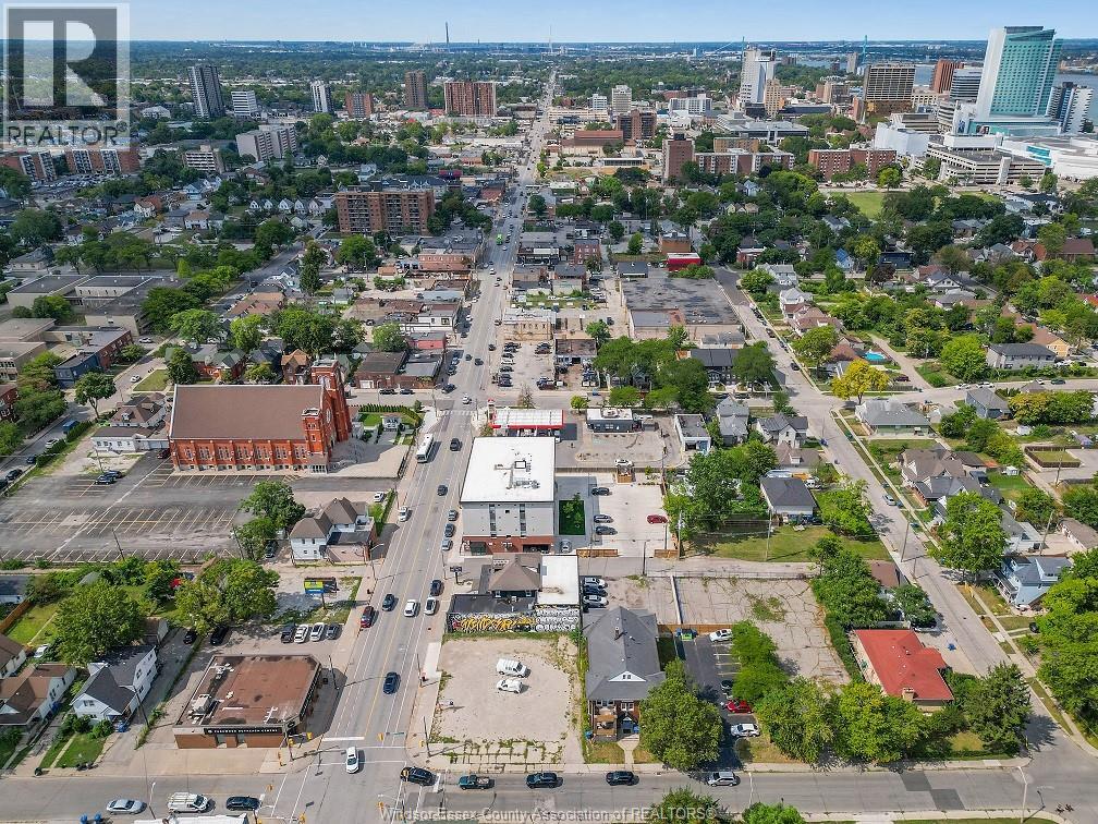 561 Parent Avenue, Windsor, Ontario  N9A 2C2 - Photo 9 - 26020329