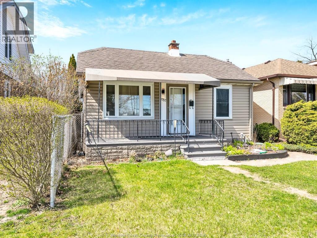 1757 Pierre Avenue, Windsor, Ontario  N8X 4P7 - Photo 2 - 26020375