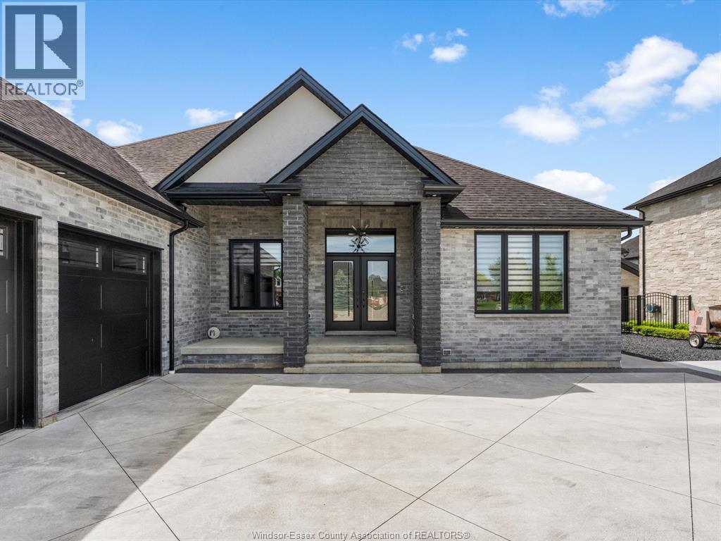 351 Old Tecumseh, Lakeshore, Ontario  N8N 3T2 - Photo 3 - 26018327