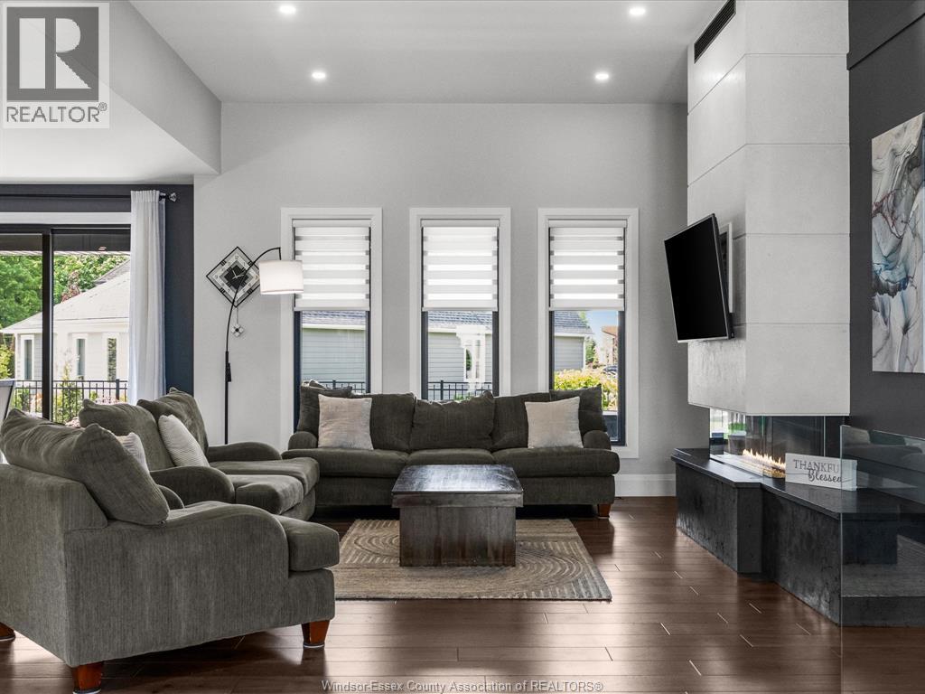 351 Old Tecumseh, Lakeshore, Ontario  N8N 3T2 - Photo 9 - 26018327