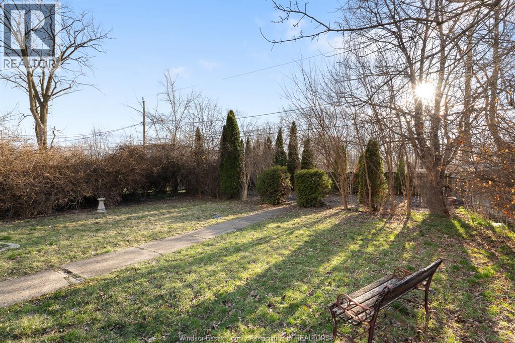 497 Caron Avenue, Windsor, Ontario  N9A 5B5 - Photo 14 - 26020300