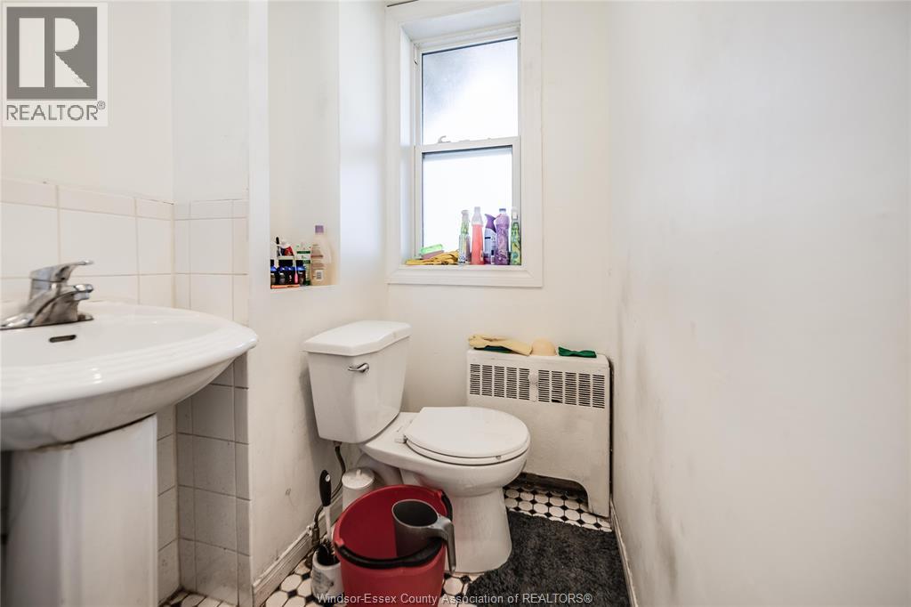 756 Brant Street, Windsor, Ontario  N9A 3E8 - Photo 16 - 26020213