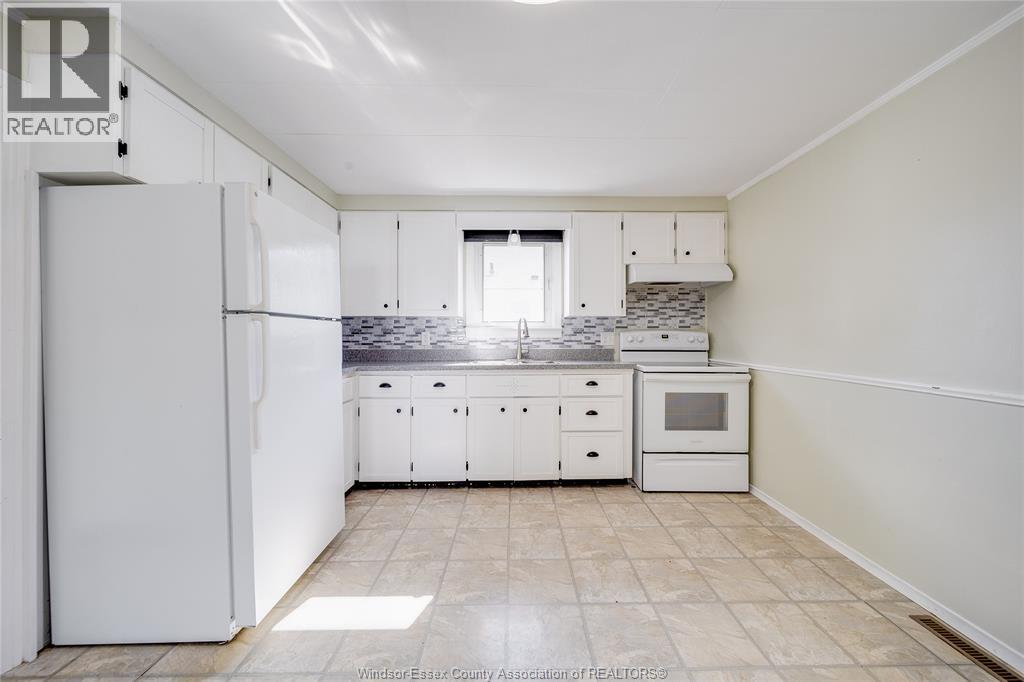 52 Prospect Street, Tilbury, Ontario  N0P 2L0 - Photo 5 - 26020421