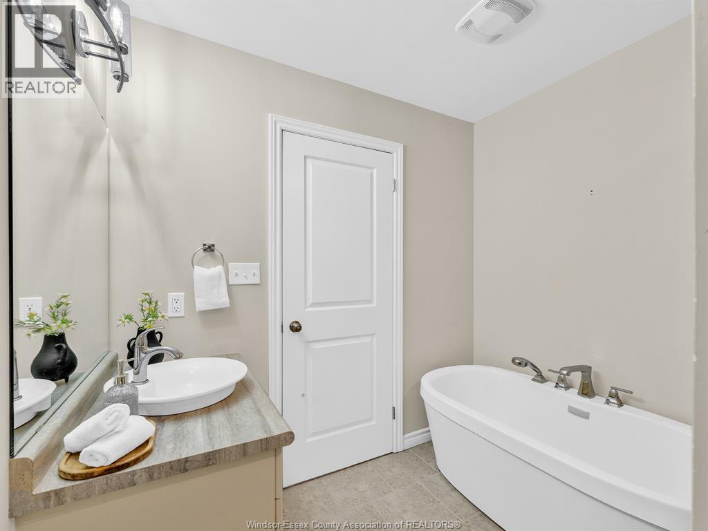 1138 Nightfall, Windsor, Ontario  N8P 0C4 - Photo 25 - 26020456