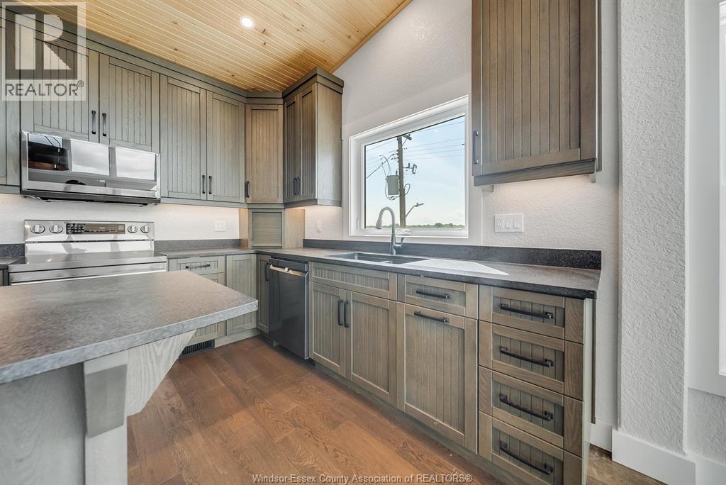 4360 St. Clair Parkway, Port Lambton, Ontario  N0P 2B0 - Photo 12 - 26020407