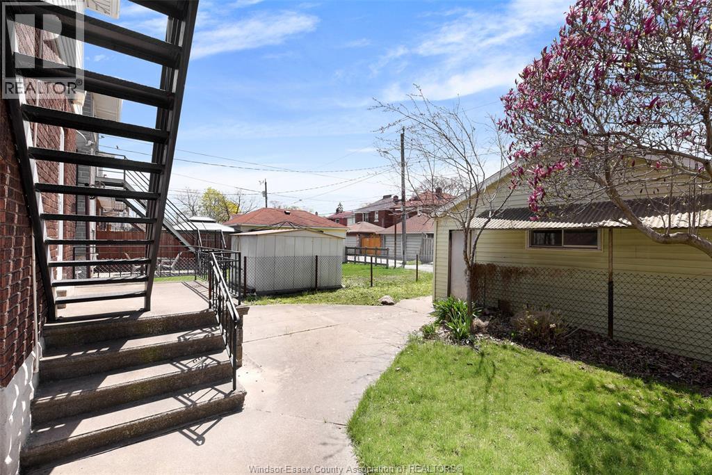 1069 Marentette Avenue Unit# Upper, Windsor, Ontario  N9A 2A4 - Photo 6 - 26019941