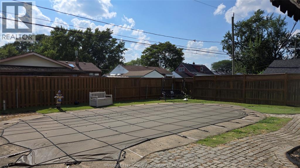 3115 Radisson Avenue, Windsor, Ontario  N9E 1Y4 - Photo 2 - 26020463