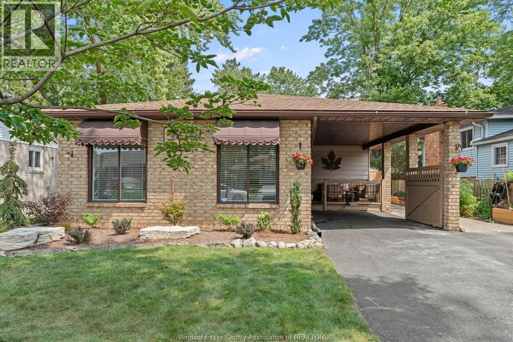 3416 LONGFELLOW, Windsor, Ontario