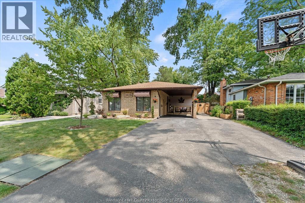 3416 Longfellow, Windsor, Ontario  N9E 2L6 - Photo 2 - 26020479