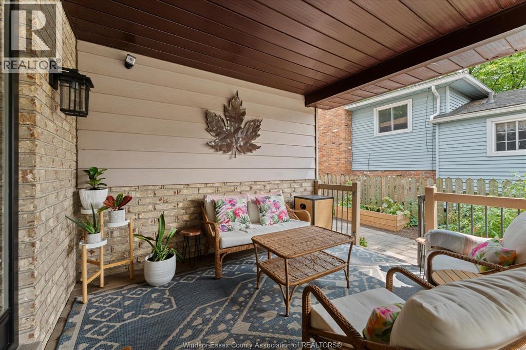 3416 Longfellow, Windsor, Ontario  N9E 2L6 - Photo 4 - 26020479