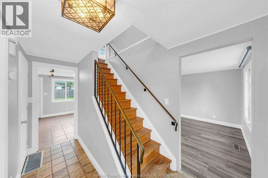 10357 Shenandoah, Windsor, Ontario  N8R 1B6 - Photo 2 - 26020471