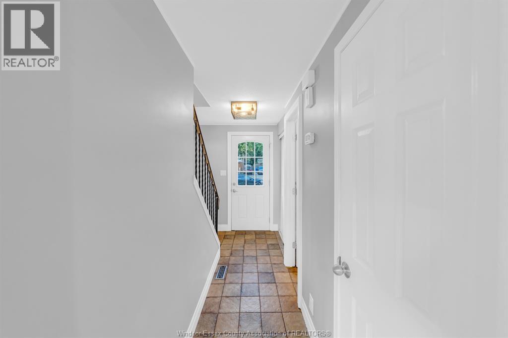 10357 Shenandoah, Windsor, Ontario  N8R 1B6 - Photo 7 - 26020471