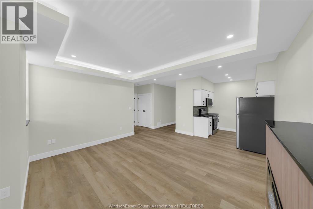 3177 Riverside Drive Unit# 305, Windsor, Ontario  N8Y 1A5 - Photo 3 - 26020492