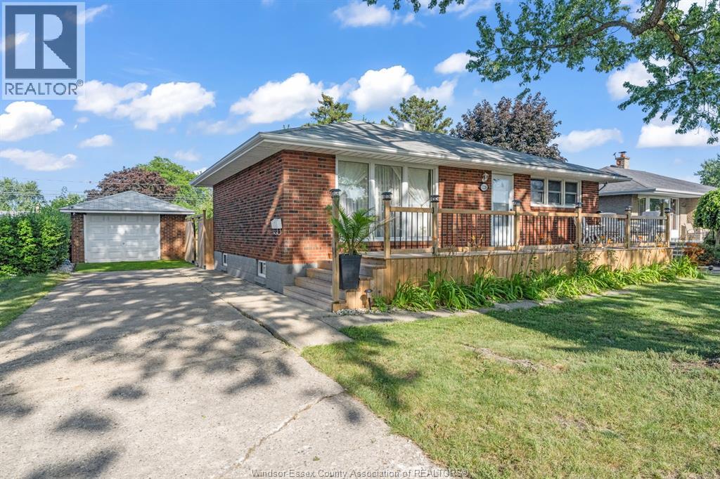 3226 Woodlawn Avenue, Windsor, Ontario  N8W 2J2 - Photo 2 - 26020494