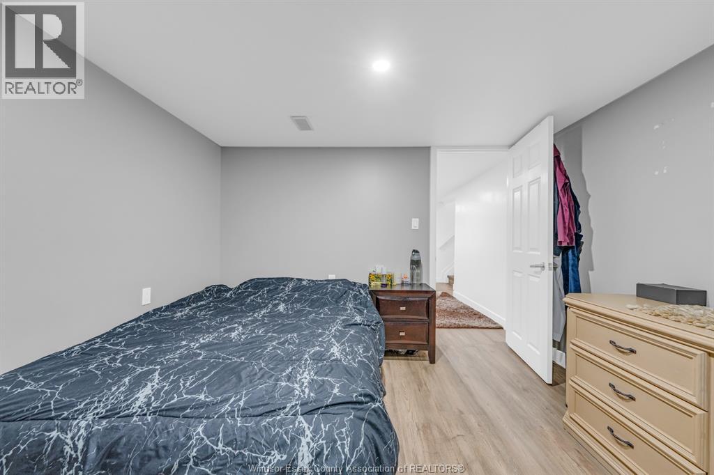 3226 Woodlawn Avenue, Windsor, Ontario  N8W 2J2 - Photo 27 - 26020494