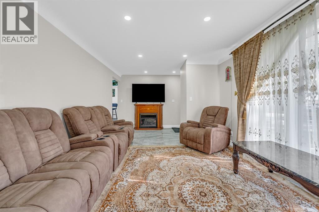 3226 Woodlawn Avenue, Windsor, Ontario  N8W 2J2 - Photo 8 - 26020494
