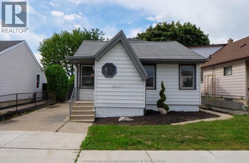 2427 Mercer, Windsor, Ontario  N8X 3R6 - Photo 1 - 26019856