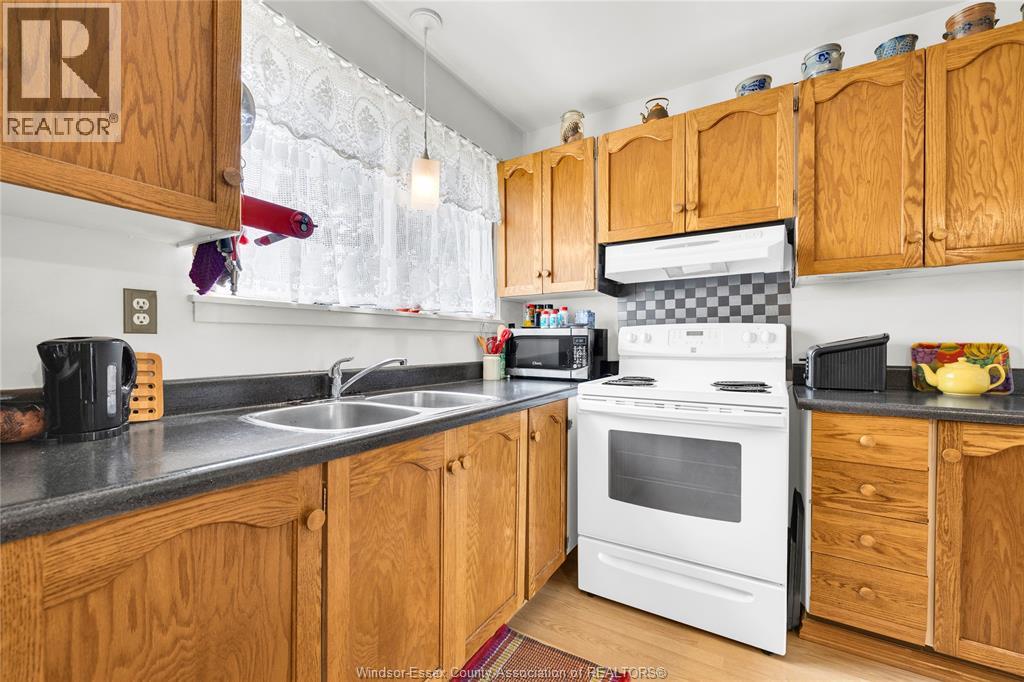 5541 Empress, Windsor, Ontario  N8T 3B2 - Photo 4 - 26020543