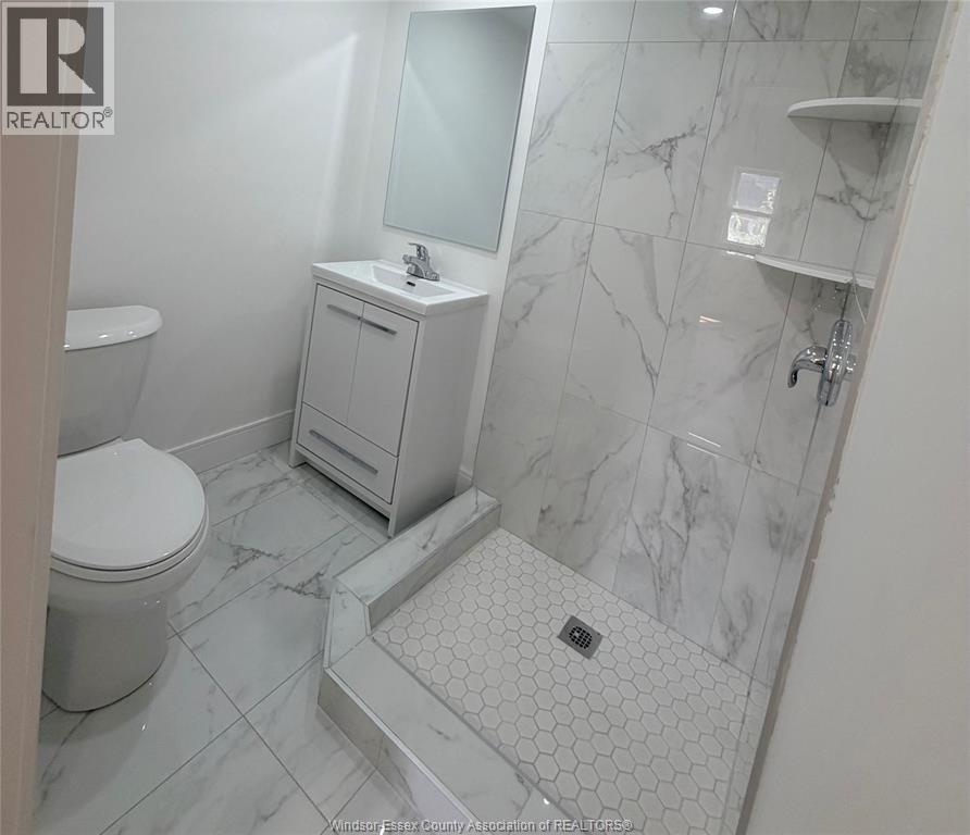1970 Ottawa, Windsor, Ontario  N8Y 1R7 - Photo 21 - 26020537