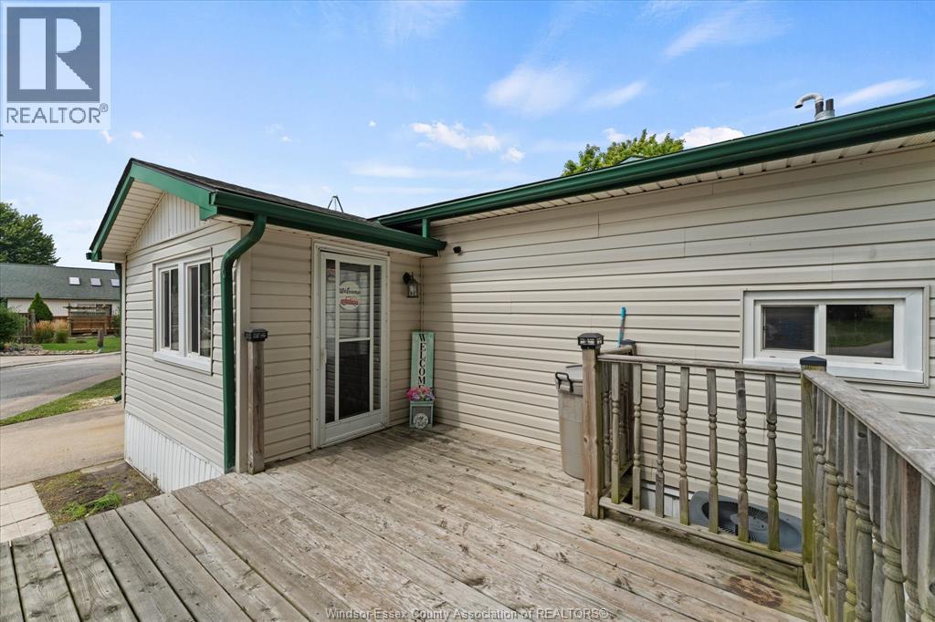 5 Oak Court, Mcgregor, Ontario  N0R 1J0 - Photo 2 - 26020554