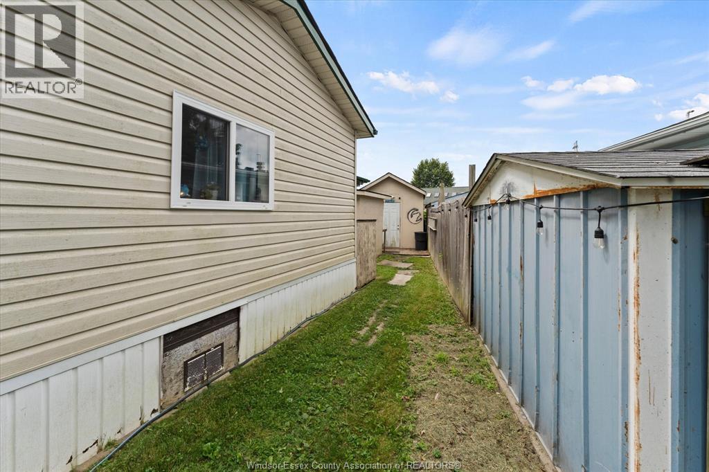5 Oak Court, Mcgregor, Ontario  N0R 1J0 - Photo 32 - 26020554