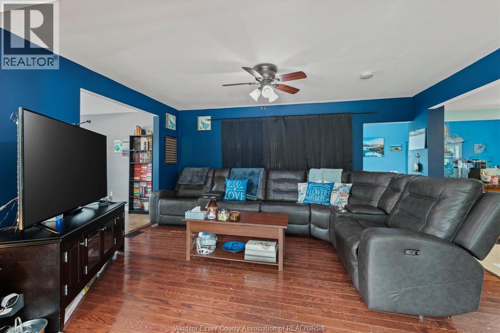 5 Oak Court, Mcgregor, Ontario  N0R 1J0 - Photo 4 - 26020554