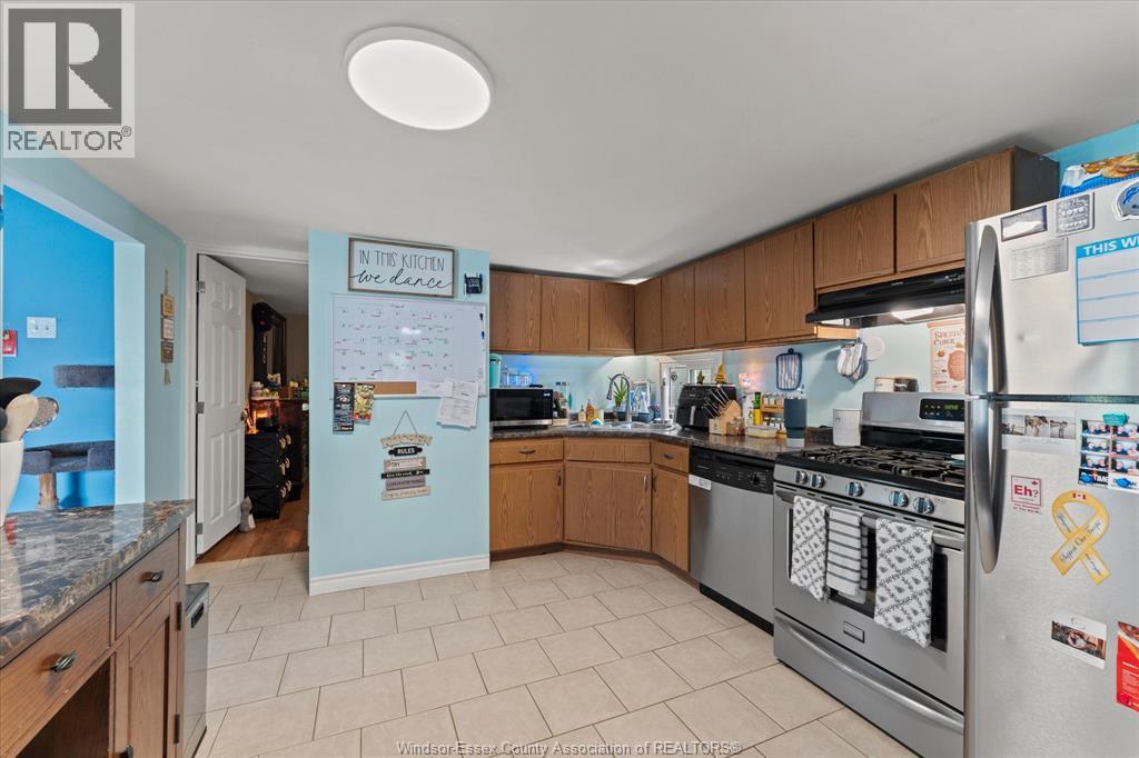 5 Oak Court, Mcgregor, Ontario  N0R 1J0 - Photo 8 - 26020554