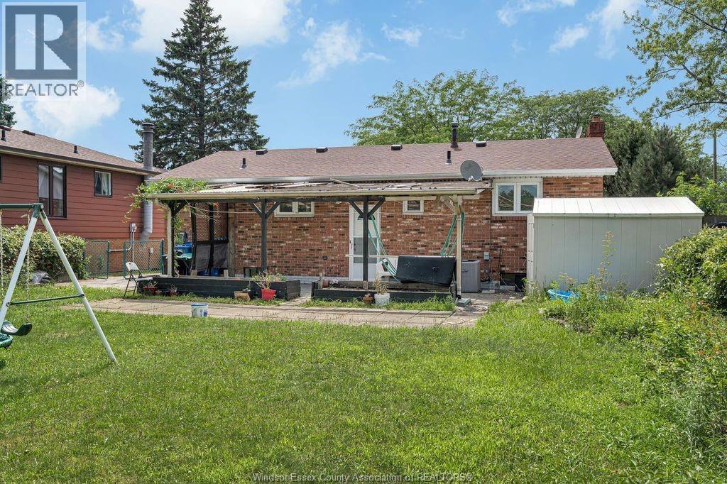 3150 Forest Glade, Windsor, Ontario  N8R 1Z2 - Photo 8 - 26020558